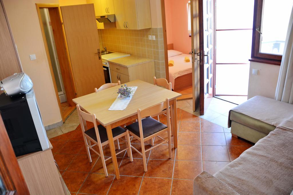 Apartments Joza Vir Exterior photo