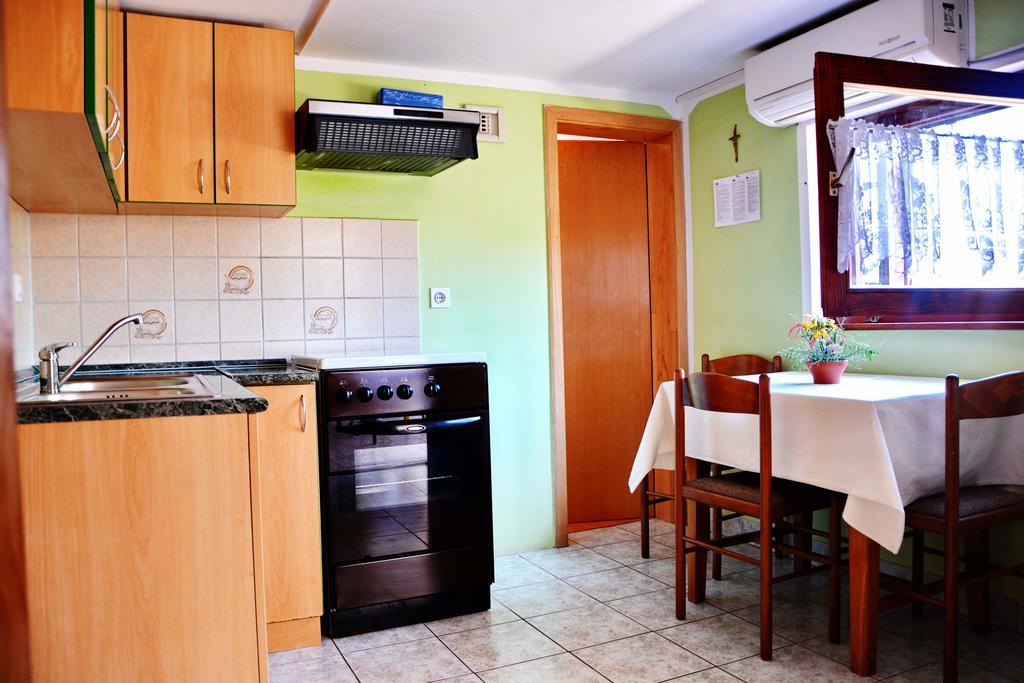 Apartments Joza Vir Exterior photo