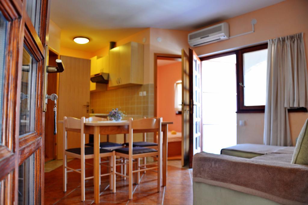 Apartments Joza Vir Exterior photo