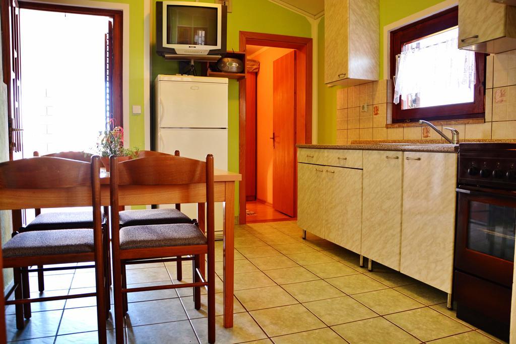 Apartments Joza Vir Exterior photo