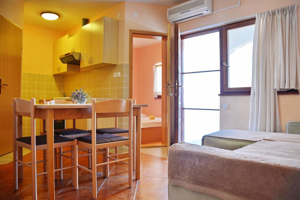 Apartments Joza Vir Exterior photo