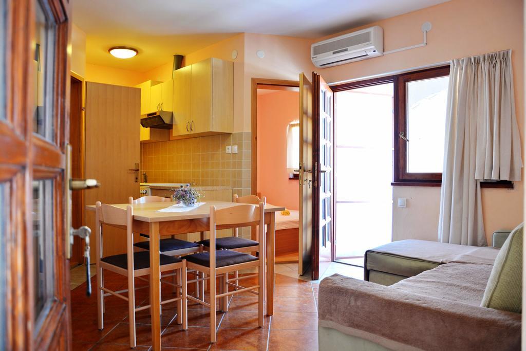 Apartments Joza Vir Exterior photo